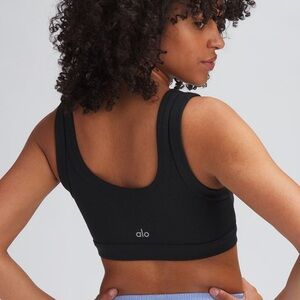 ALO Yoga Wellness Bra in Black 🖤